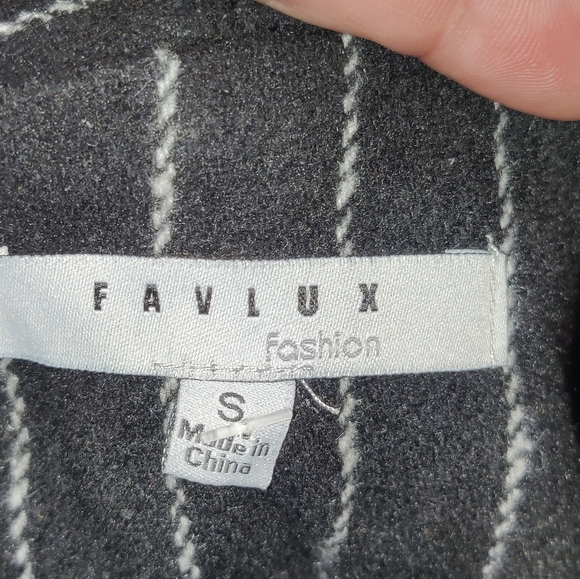 NWT  -  PINSTRIPED DUSTER COAT - Picture 5 of 6